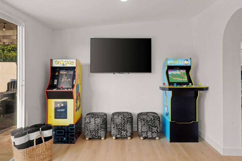 Camelback hideaway in Old Town Scottsdale - image 22
