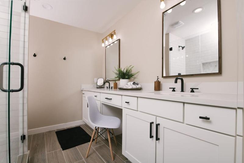 Pure Elegance in Old Town Scottsdale - Pool Hot Tub Fire Pit & Ping-Pong - image 13