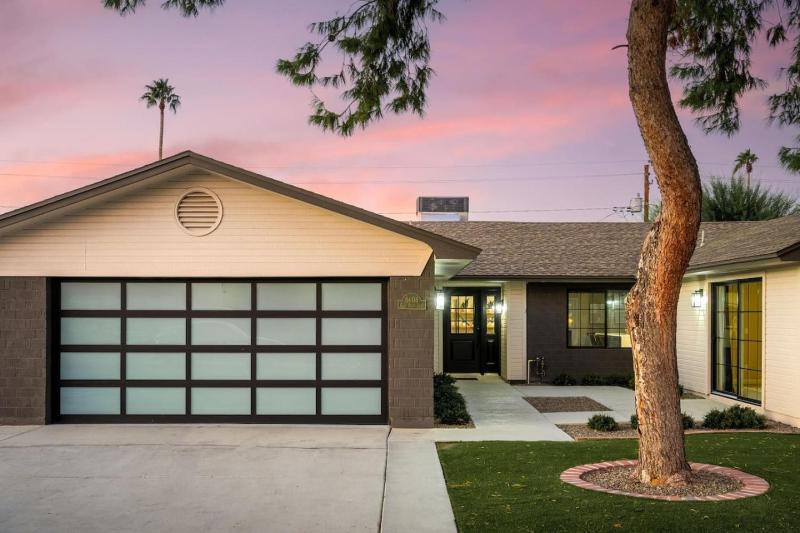 Pure Elegance in Old Town Scottsdale - Pool Hot Tub Fire Pit & Ping-Pong - image 45