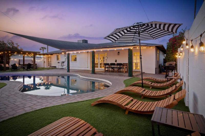 Party at The Palm - Pool Hot Tub Pergola with Fire Pit & Much More - image 9