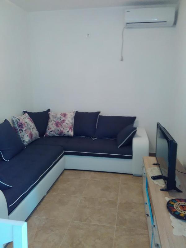 One-Bedroom Apartment with Patio image 1