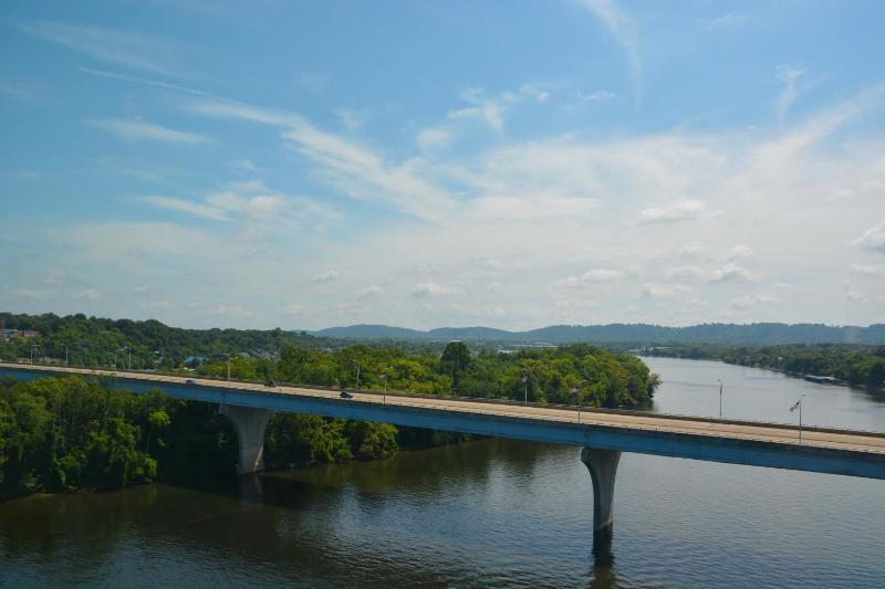 Queen Room with Spa Tub - Gentry - Maclellan House image 2