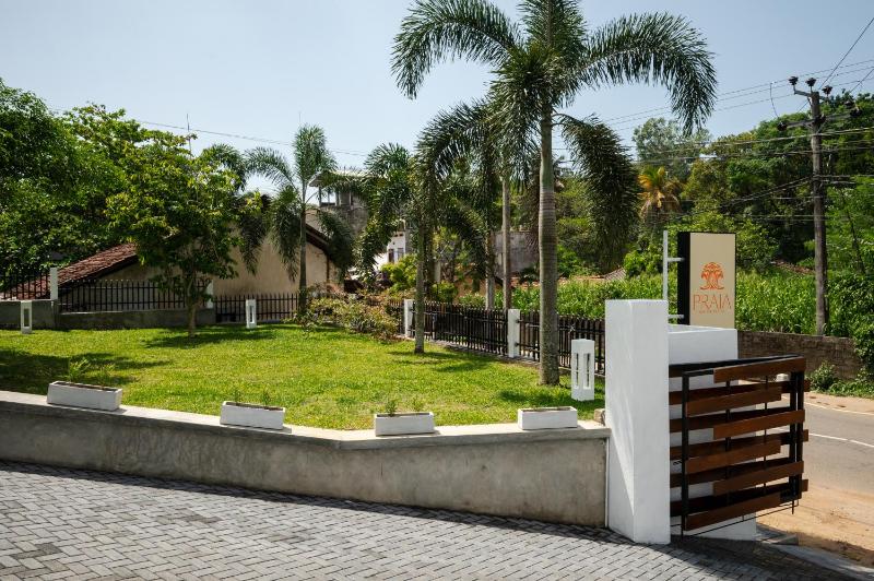 Praia Bay Hiriketiya - image 14