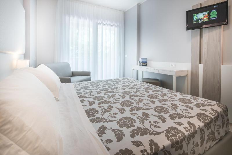 Superior Double or Twin Room image 2