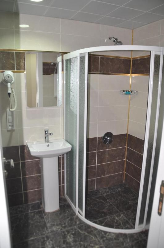 Standard Single Room image 3