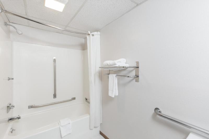 King Room - Disability Access/Non-Smoking image 2