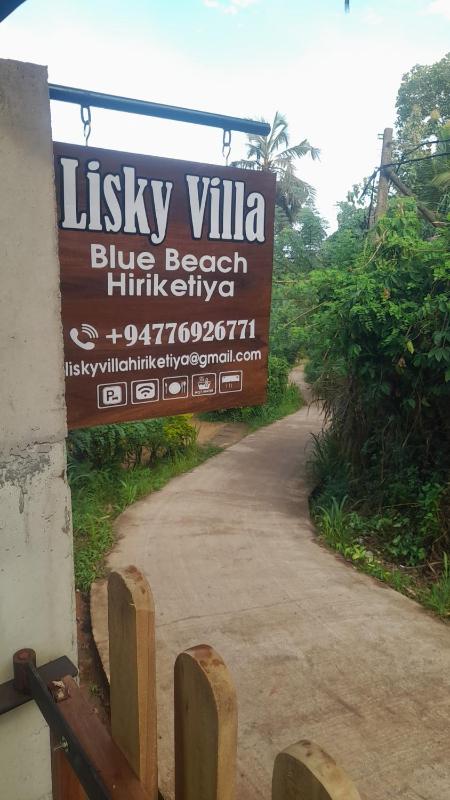 Lisky villa Blue Beach Hiriketiy - image 16