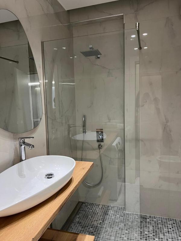 Adria Loft - image 7