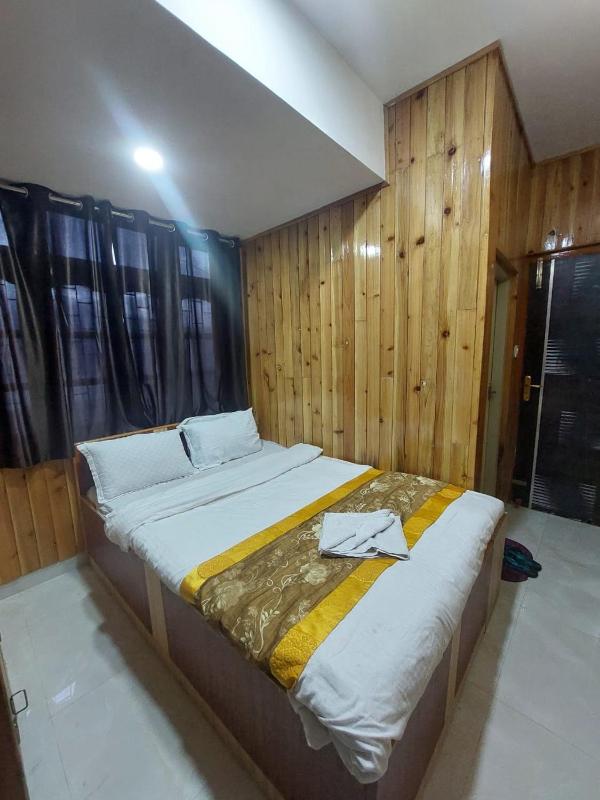 Hotel Rashak - Mg Marg - image 2