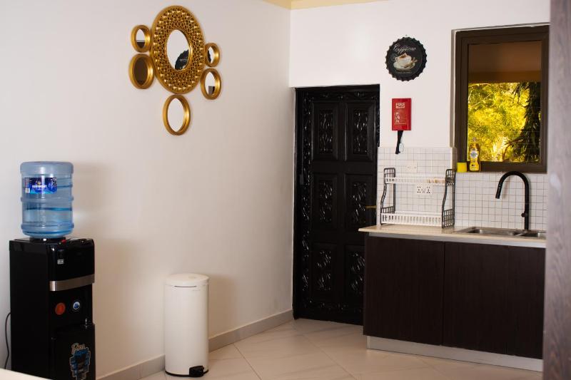 Manaya Luxury Diani Beach Serviced 2Bedroom with Pool & Parking - image 13