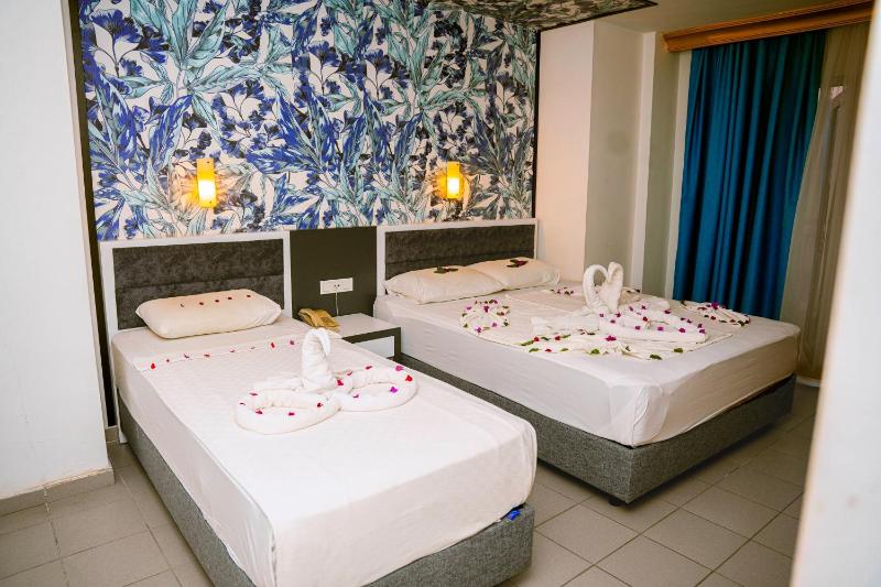 Azak Beach Hotel - image 17