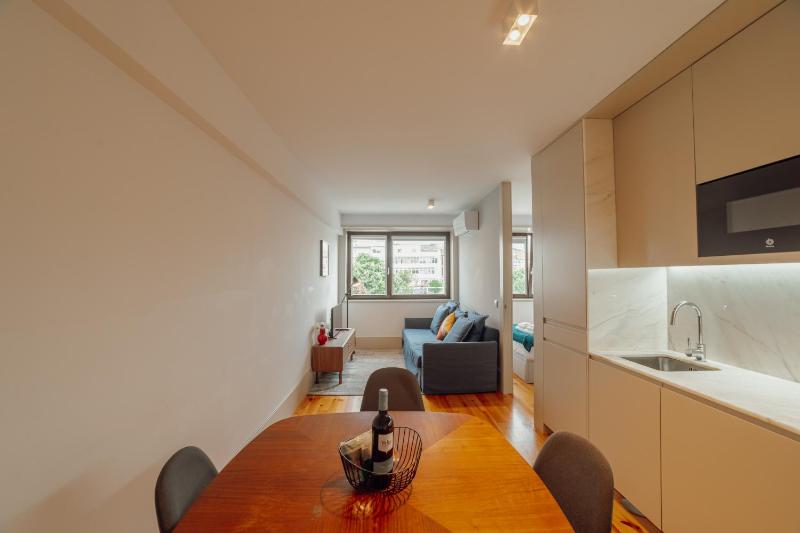 Legacy Oporto Premium Apartments by Vacationy - image 36