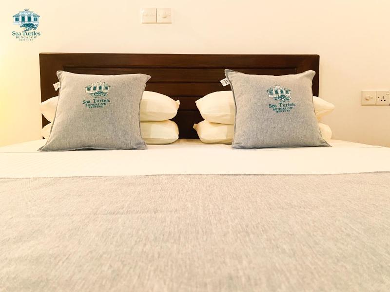 Sea Turtles Boutique Bungalow - image 29