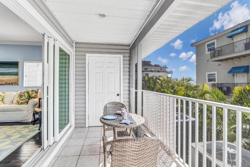 Beachside Haven - 650C - image 29