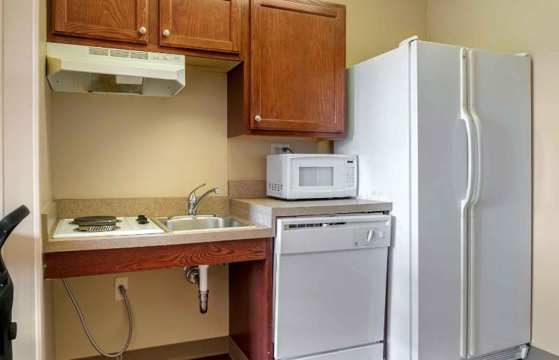 Extended Stay America Select Suites - Phoenix - Airport - E. Oak St. - image 5