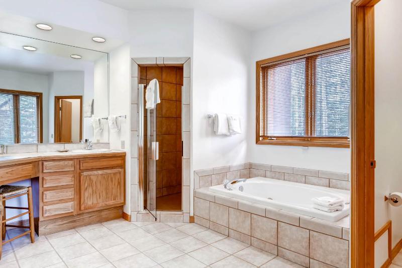 Keystone Private Homes by Vail Resorts - image 25