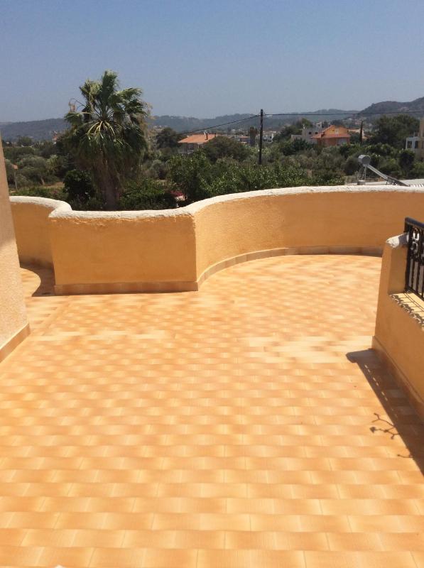Triple Room with Balcony image 3