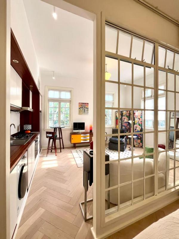 Shanghai Dreams - Urban Charm on Julu Road - Entire Apartment - image 12