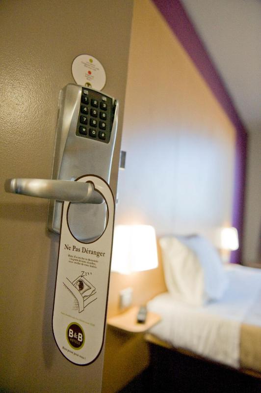 Double Room image 2