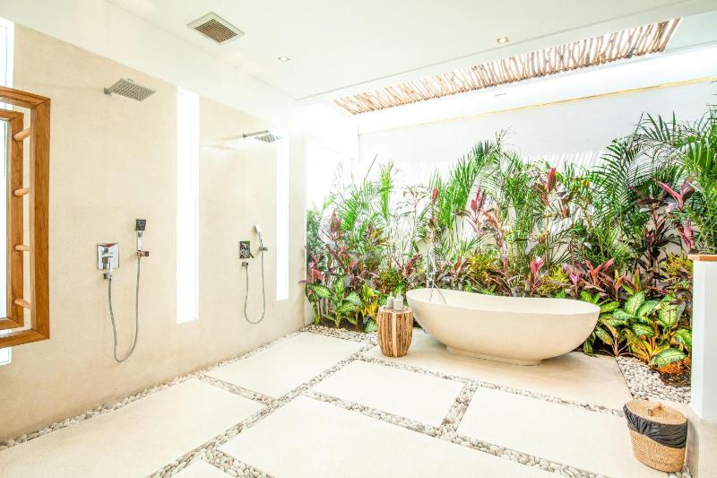 Canggu 400m to Beach Escape 4br Designer villa - image 37