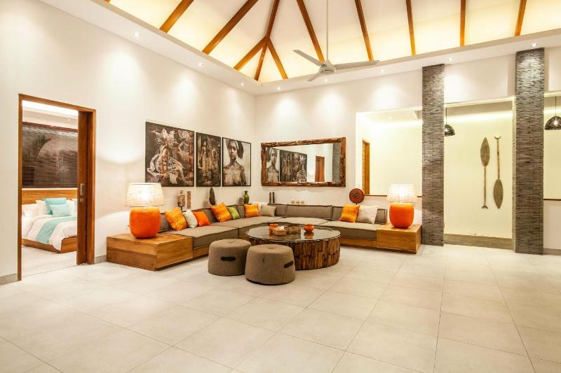 Canggu 400m to Beach Escape 4br Designer villa - image 33
