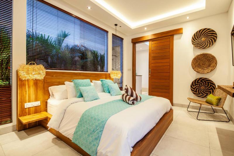 Canggu 400m to Beach Escape 4br Designer villa - image 11