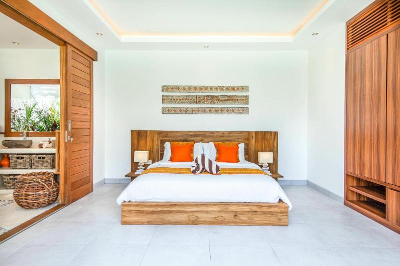 Canggu 400m to Beach Escape 4br Designer villa - image 34