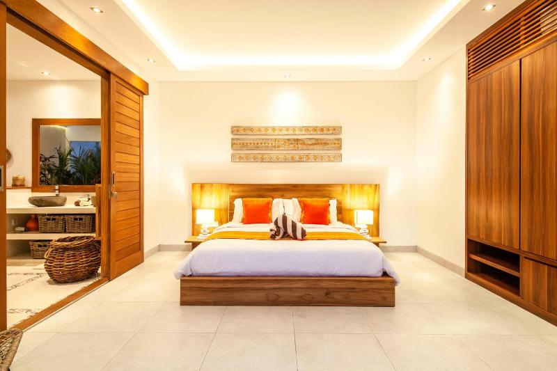 Canggu 400m to Beach Escape 4br Designer villa - image 23