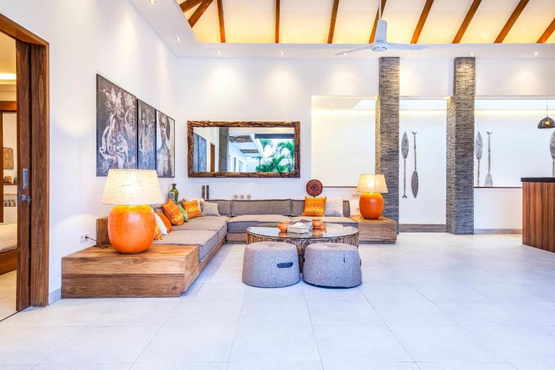 Canggu 400m to Beach Escape 4br Designer villa - image 28