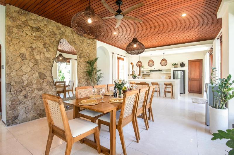 Luxury 4BR Haven 3min to Canggu's Beach Elegance - image 26
