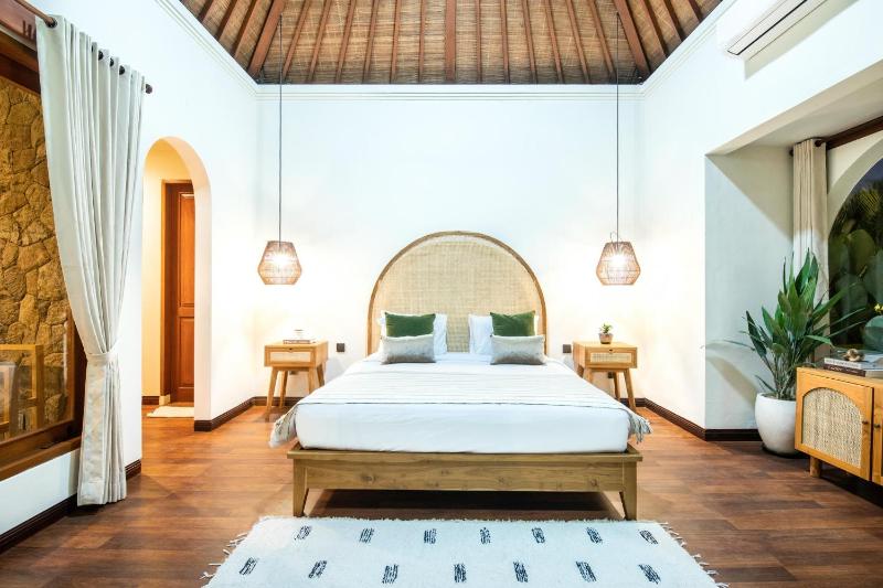Luxury 4BR Haven 3min to Canggu's Beach Elegance - image 24