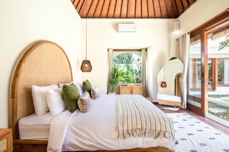 Luxury 4BR Haven 3min to Canggu's Beach Elegance - image 14