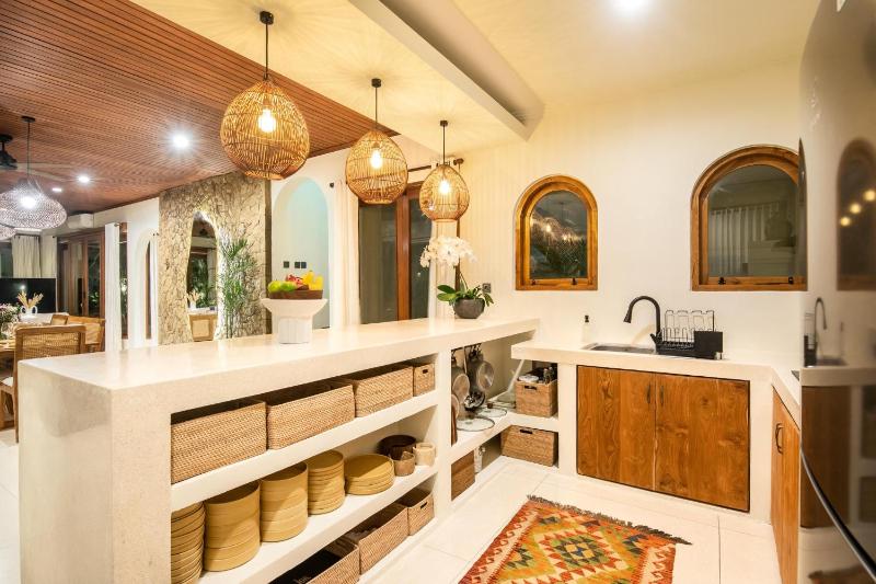 Luxury 4BR Haven 3min to Canggu's Beach Elegance - image 9