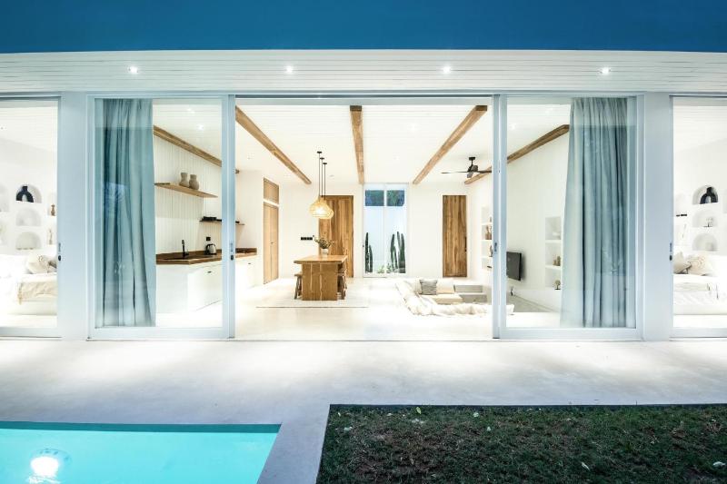 Chic 2BR Villa 5min to Bingin's Coastal Bliss - image 4