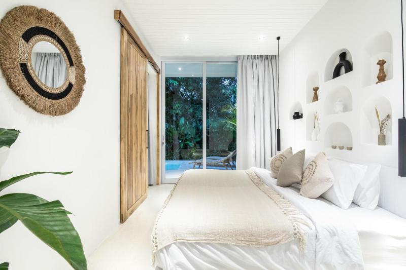 Chic 2BR Villa 5min to Bingin's Coastal Bliss - image 5