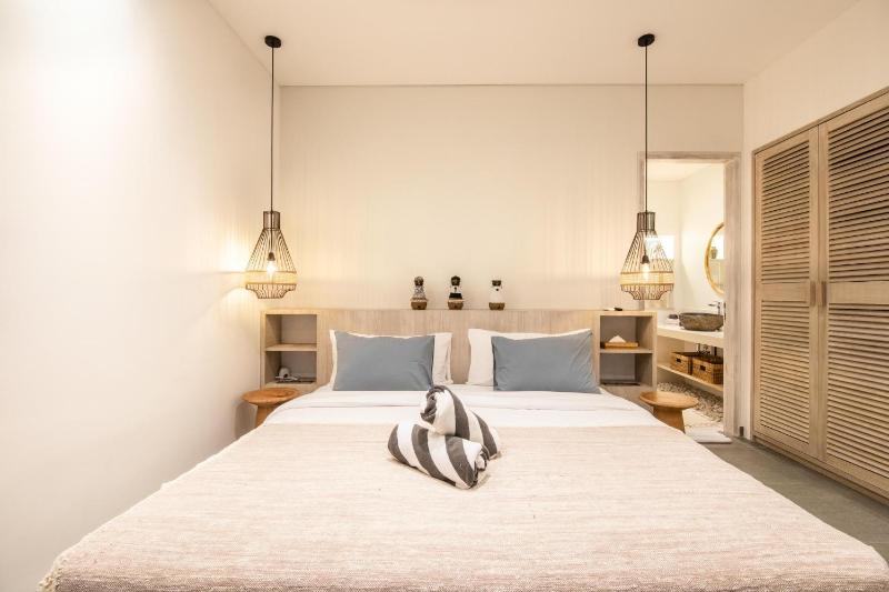 Chic 4BR Villa Canggu Hub 800m to Beach Bliss - image 10