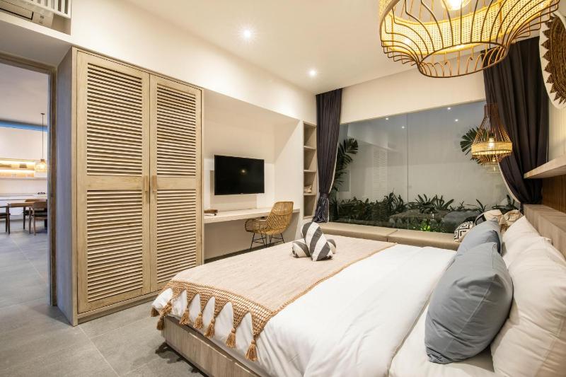 Chic 4BR Villa Canggu Hub 800m to Beach Bliss - image 20