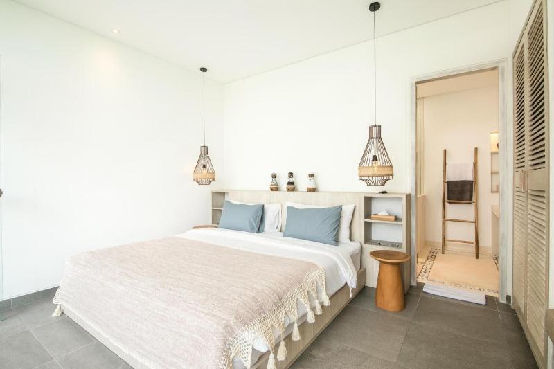Chic 4BR Villa Canggu Hub 800m to Beach Bliss - image 50