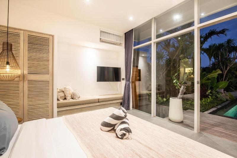 Chic 4BR Villa Canggu Hub 800m to Beach Bliss - image 40