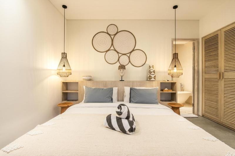 Chic 4BR Villa Canggu Hub 800m to Beach Bliss - image 33