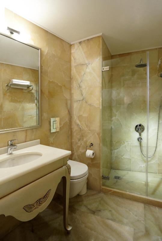 Triple Room image 2