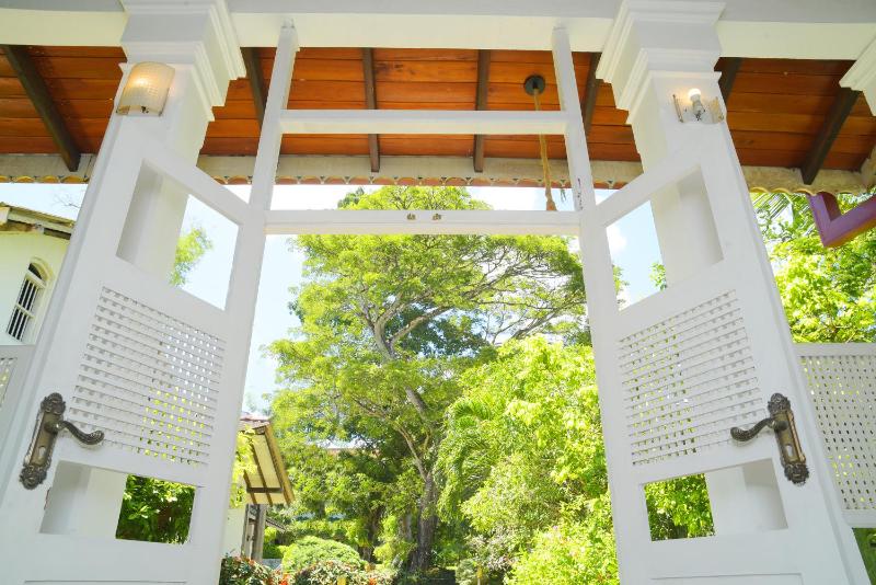 ilamparuma Hotel - image 15