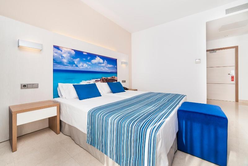 Superior Double Room without Balcony image 3