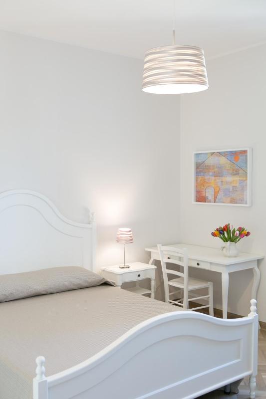 Triple Room with Pool View image 2