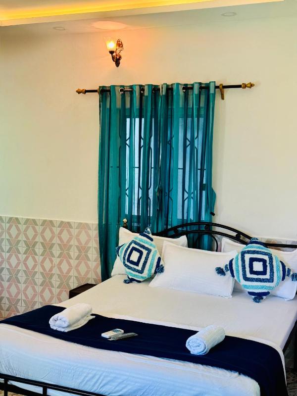 SEA GLASS Inn - image 26