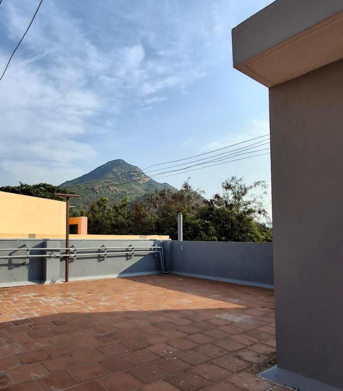 Saravana HomeStay - image 10
