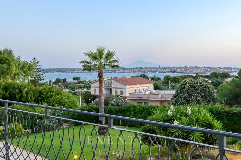 Sea View Villa with Pool facing Ortigia Etna View - image 49