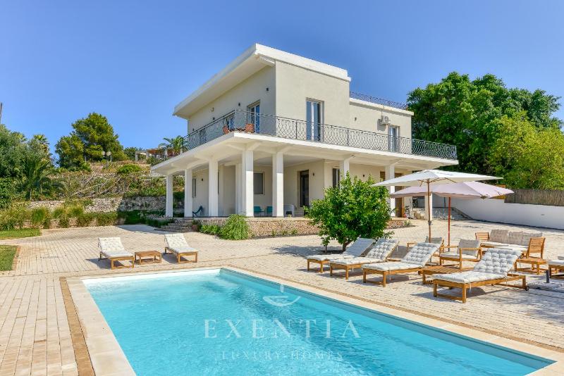 Sea View Villa with Pool facing Ortigia Etna View - image 10