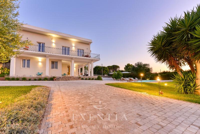 Sea View Villa with Pool facing Ortigia Etna View - image 18