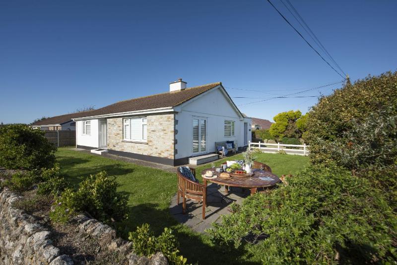Sennen Sands- Free Parking - Free WiFi - Self Check In - Close to Beach - Pets Welcome - image 30